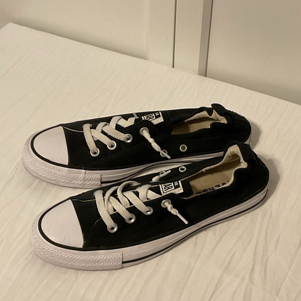 Converse Shoreline slip on Black and White Low-Top Sneakers